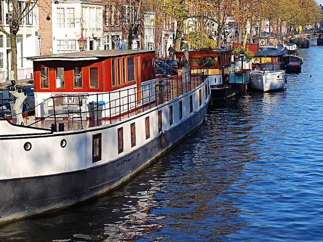 Amsterdam City Tours - Green Travel Guide - a Mecca for the ecotourist