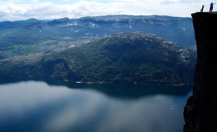 Biking in Norway: discover ecotourism in the land of the Vikings