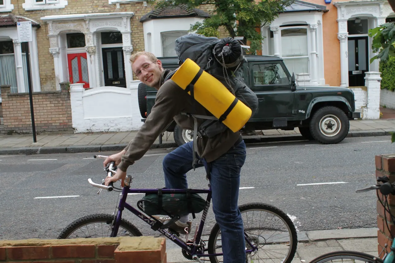 Short trip to nowhere: Cycling from London to Frankfurt with more brawn then brain
